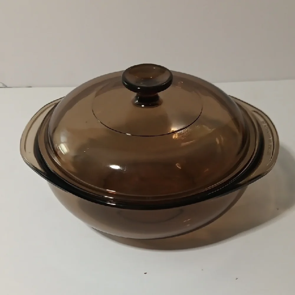 Pyrex Brown Cookware Casserole Dish with Lid 2 Liters